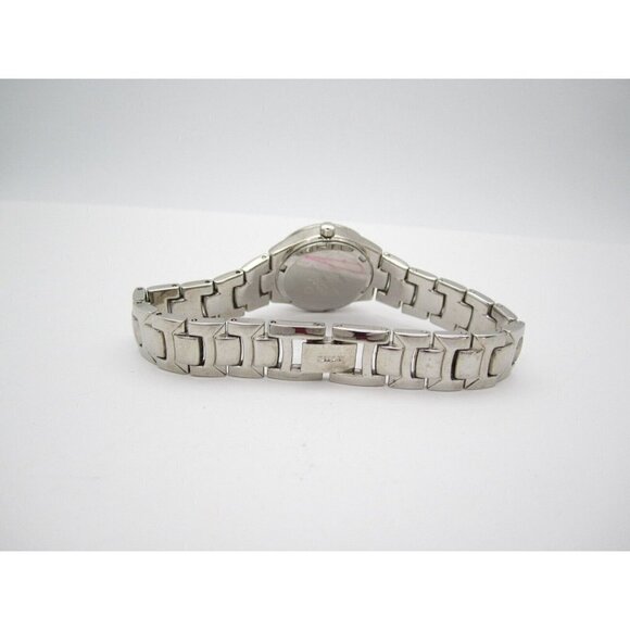 Women's QMax Quartz WR Analog 26mm Dial Causal Round Watch (F486) - Picture 8 of 9